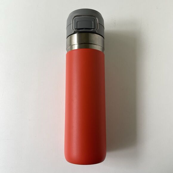 Stanley Quick Flip GO Insulated Stainless Bottle 24 oz 0.7 L - Guava (Orange) - Picture 2 of 8